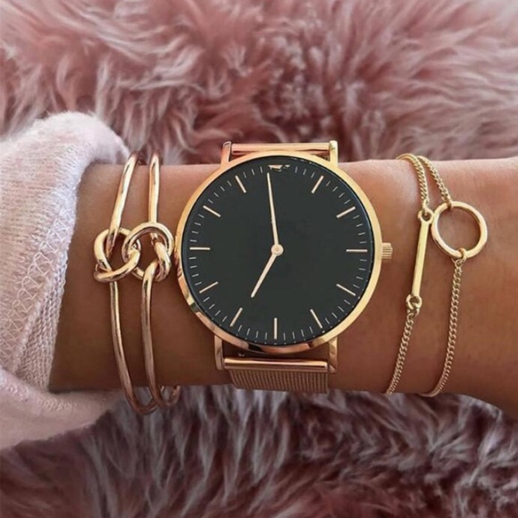 Jewelry - Gold knot bangles set of 3